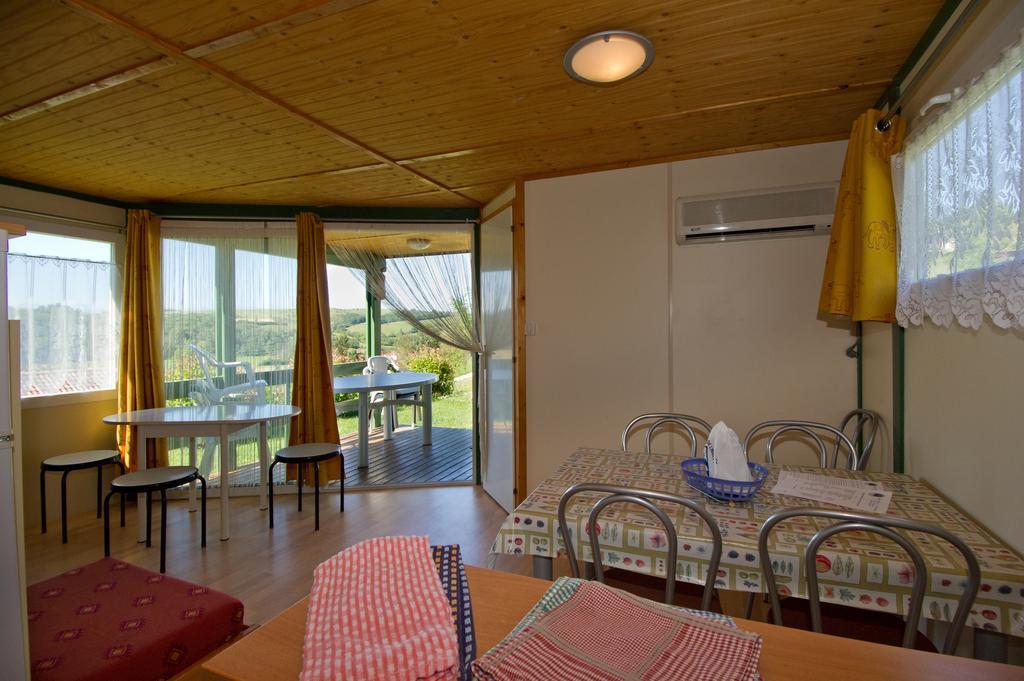 Le Bourdieu Durfort (Ariege) Quarto foto